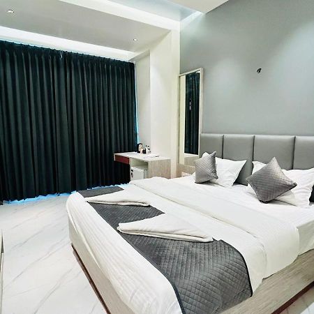 River An Sky Resort Wadhiware 외부 사진